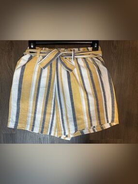 Style Me | Linen Blend | High Waist Tie Waist Striped Shorts Small